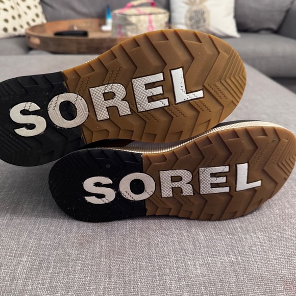 Sorel winter boots - Picture 2 of 4